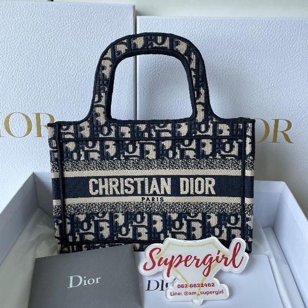 New! Dior mini book tote ออกช้อปไทยเดือน6/2023