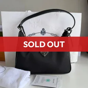 Prada re-edition hobo nylon Ship